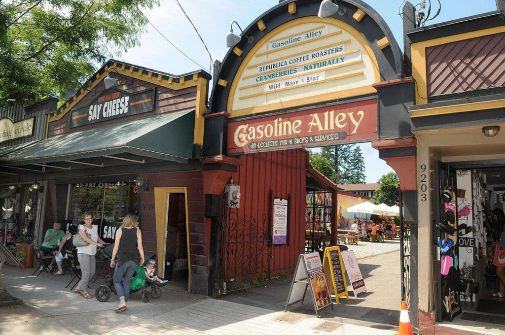 This image has an empty alt attribute; its file name is Fort-Langley-1024x680.jpg